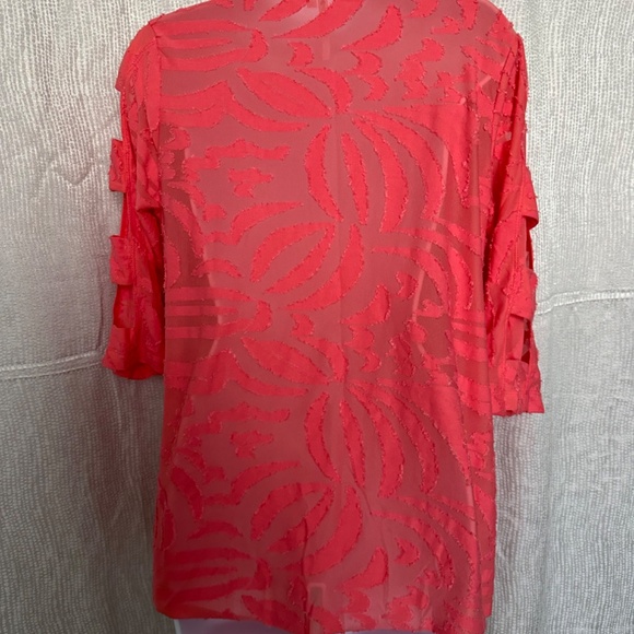 LULU B, melon/ pink, 3/4 sleeve  with cut outs, top, size M - Picture 5 of 6